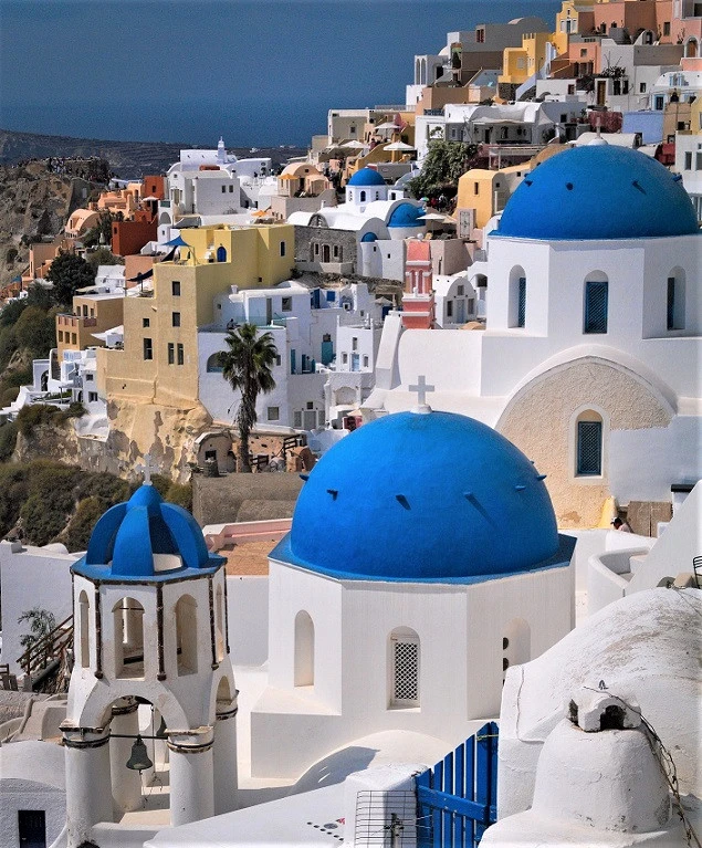 Descubre la belleza de Santorini: el paraíso blanco y azul