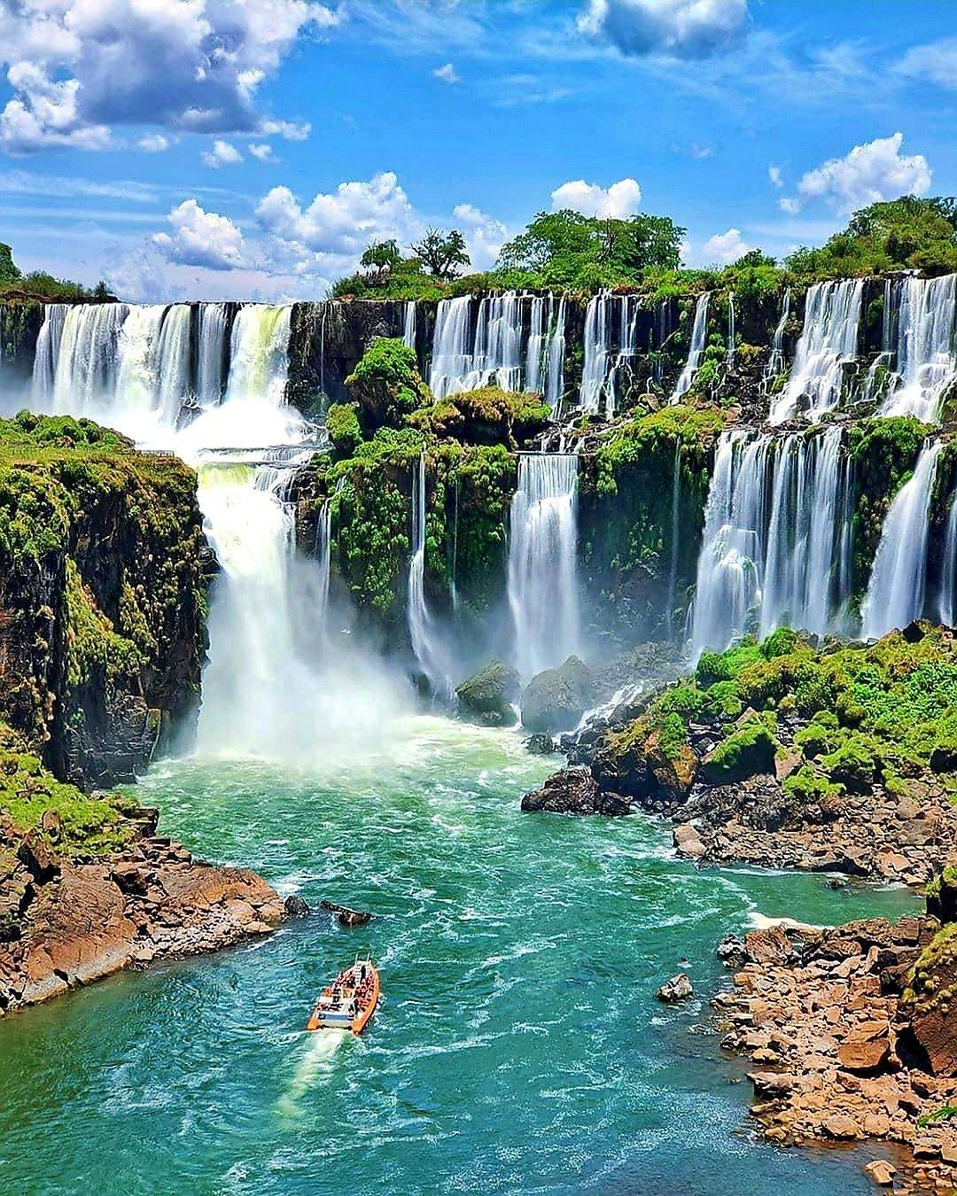 Descubre la belleza natural de las Cataratas del Iguazú