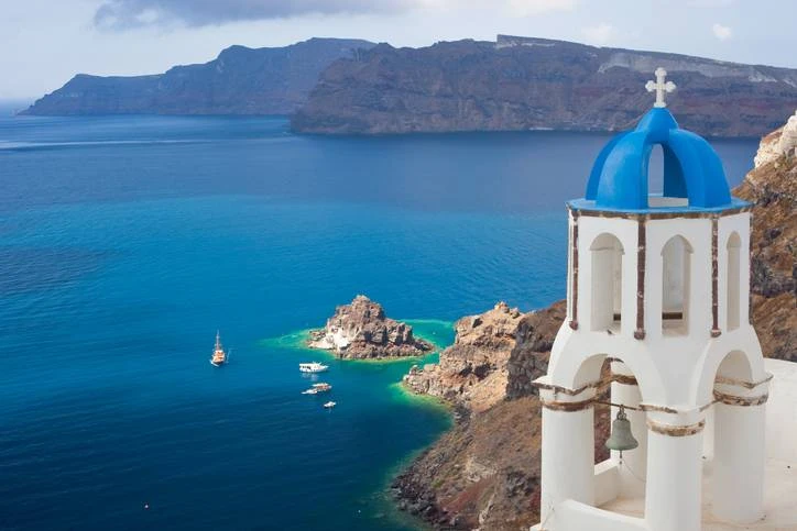 Descubre la belleza de Santorini, la joya del mar Egeo