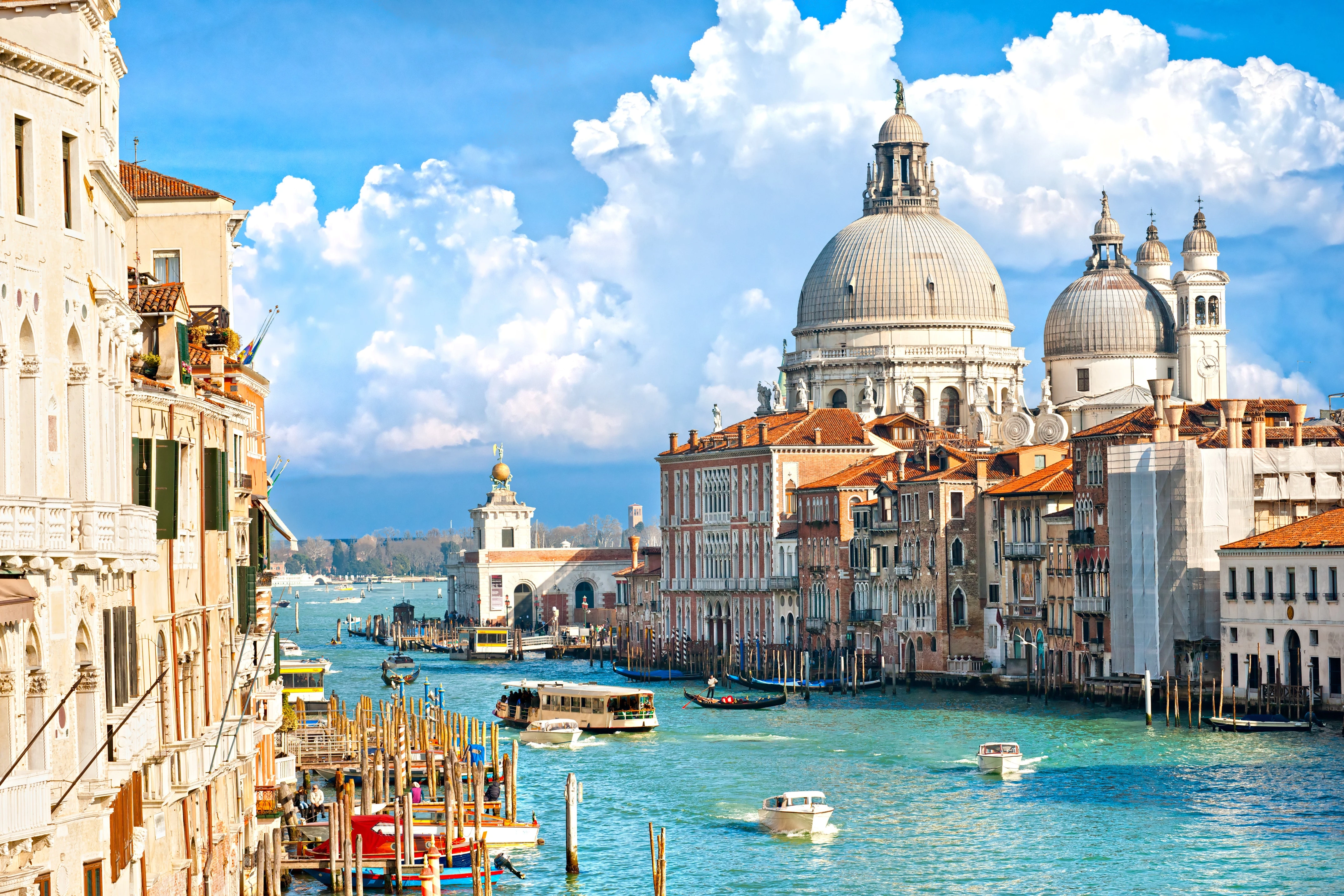 Explora la hermosa ciudad de Venecia