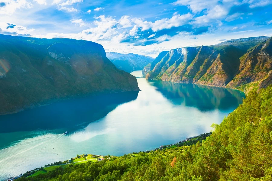 La belleza natural de los Fiordos Noruegos