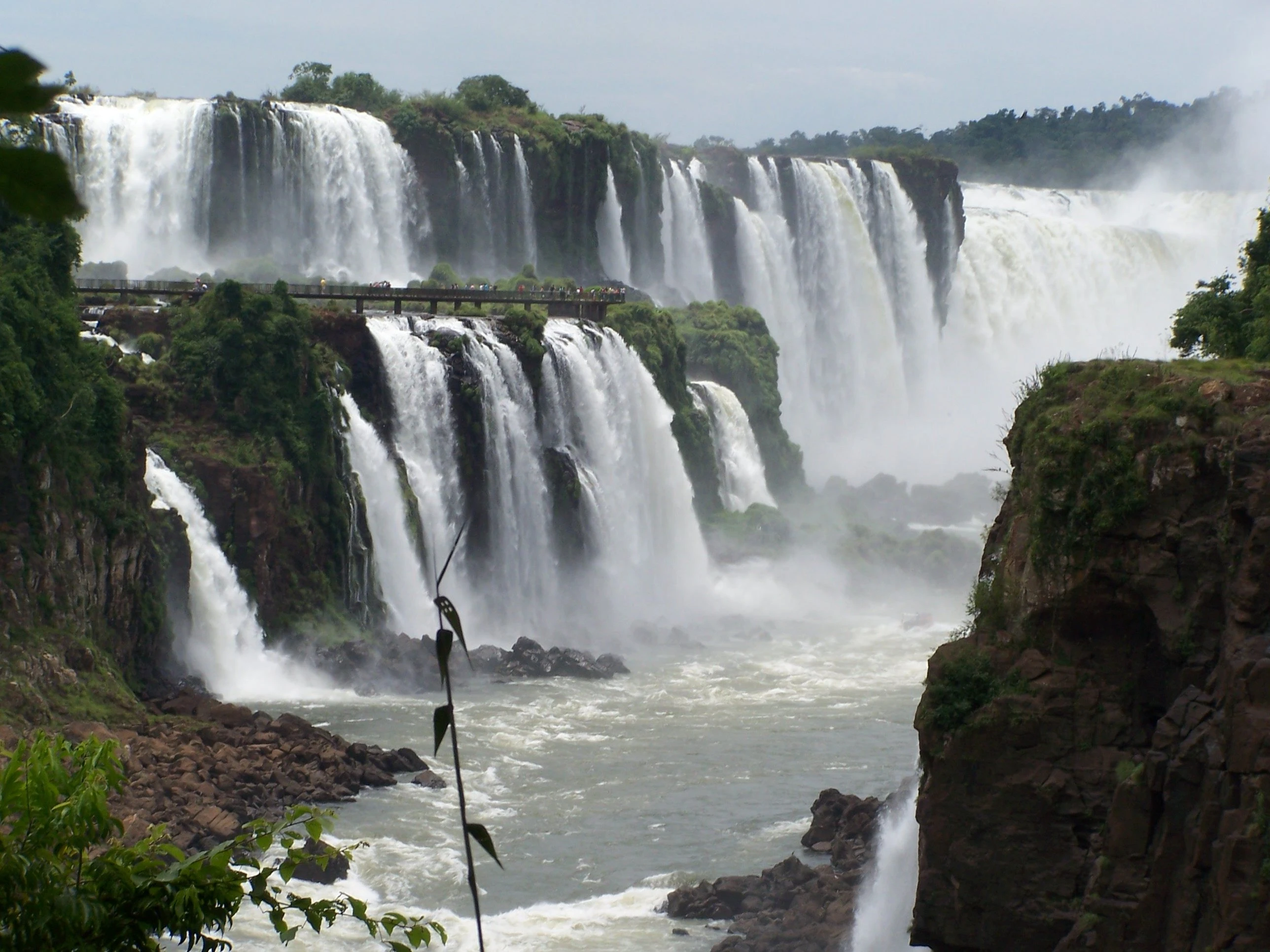 Descubre la belleza natural de las Cataratas del Iguazú