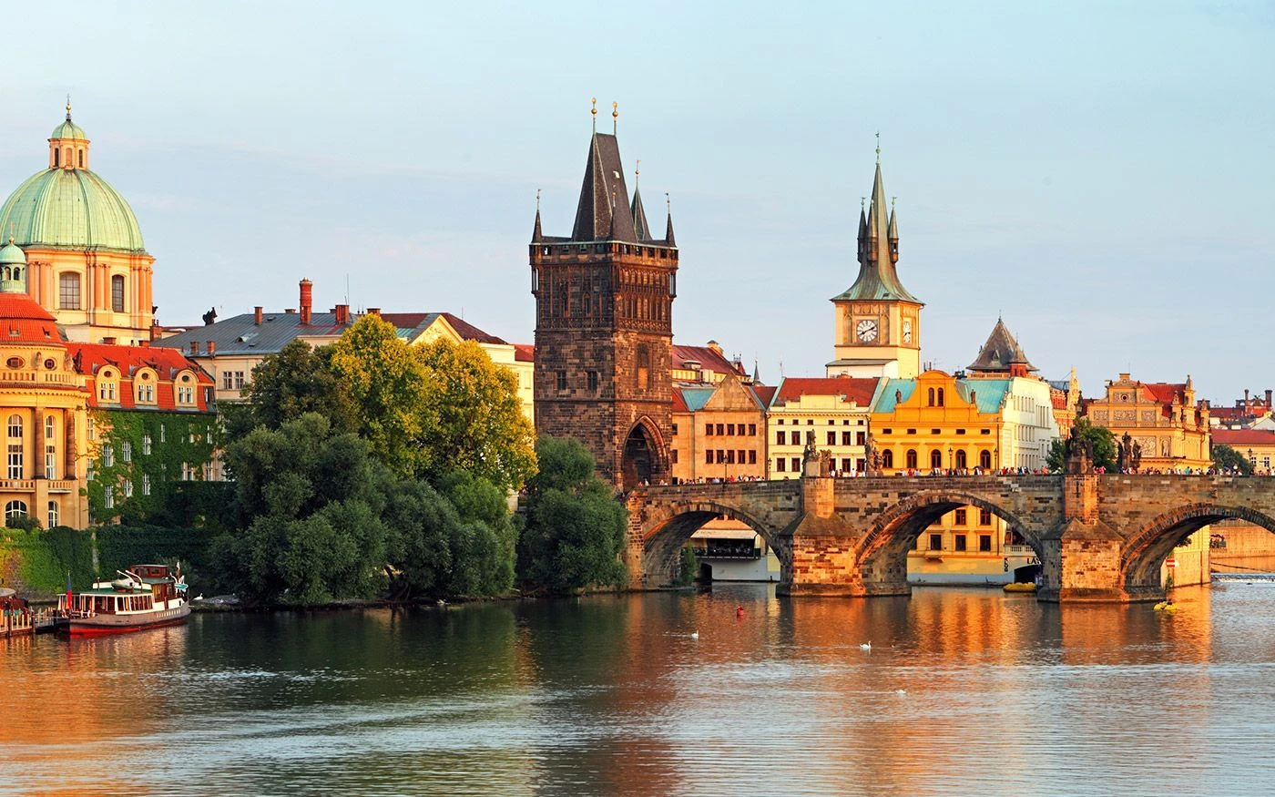Descubre la hermosa y antigua ciudad de Praga