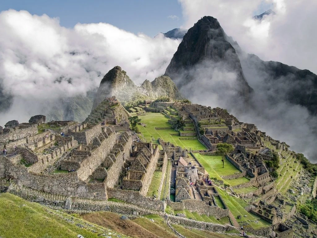 Explora la magia de Machu Picchu