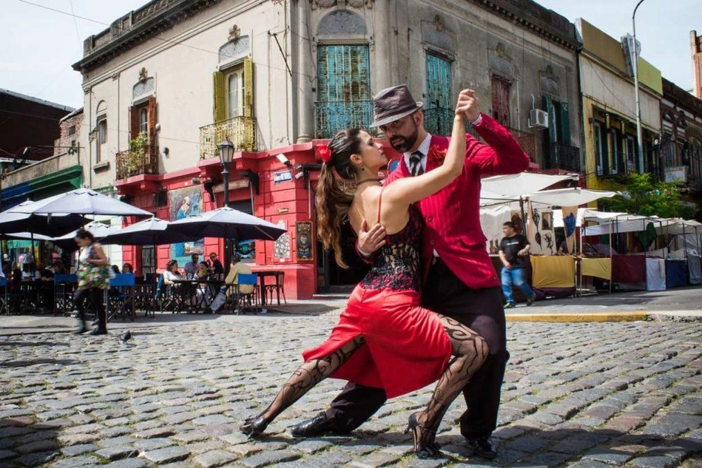 Descubriendo Buenos Aires: la ciudad del tango y la cultura