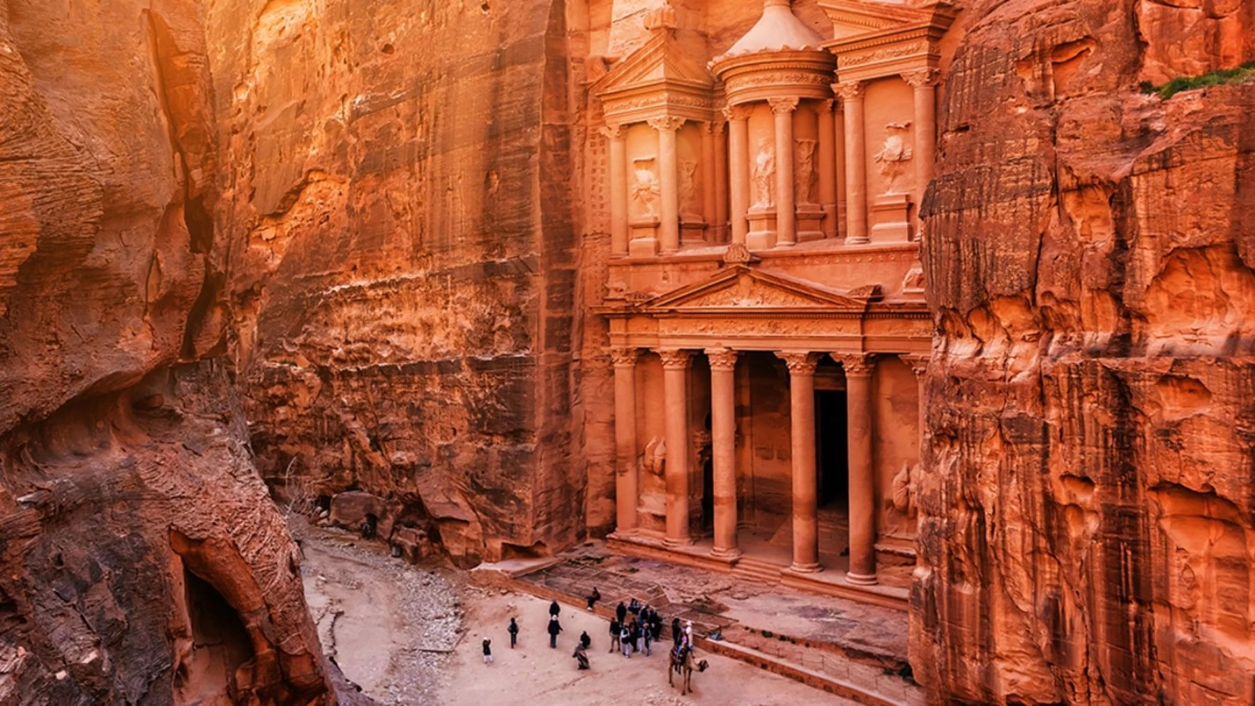 Explora las maravillas ocultas de Petra