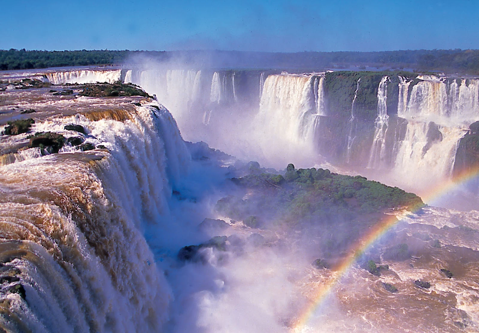 Explorando la belleza natural de las Cataratas del Iguazú