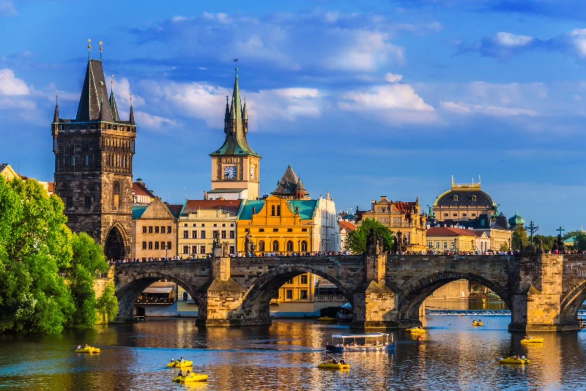 Descubre el encanto de Praga, la ciudad de las mil torres