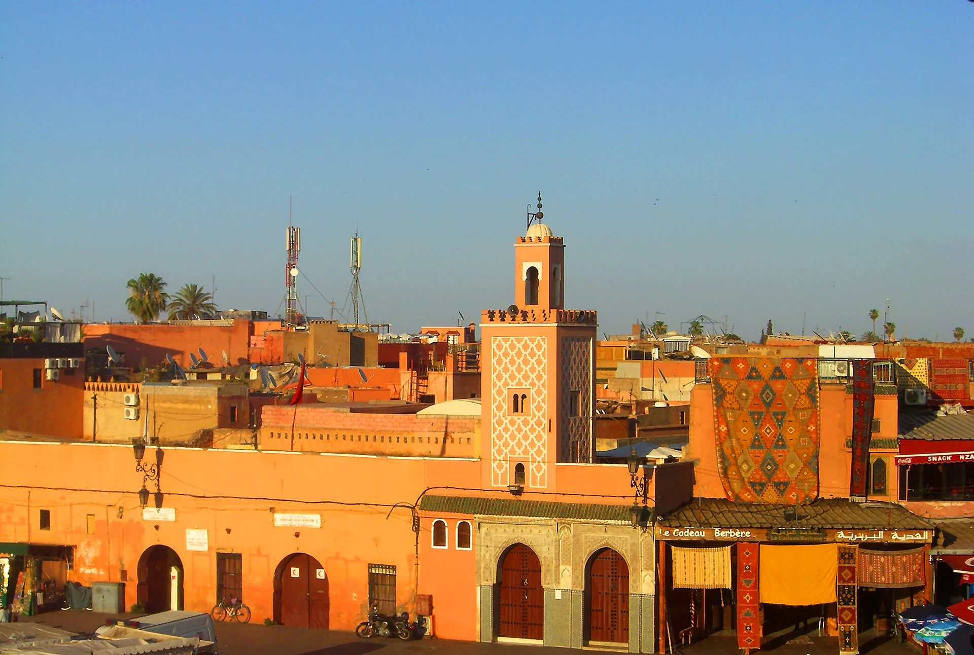 Descubre la belleza de Marrakech: la ciudad roja de Marruecos