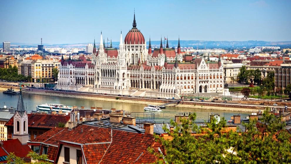 Explora el encanto de Budapest: testimonio histórico y cultura moderna