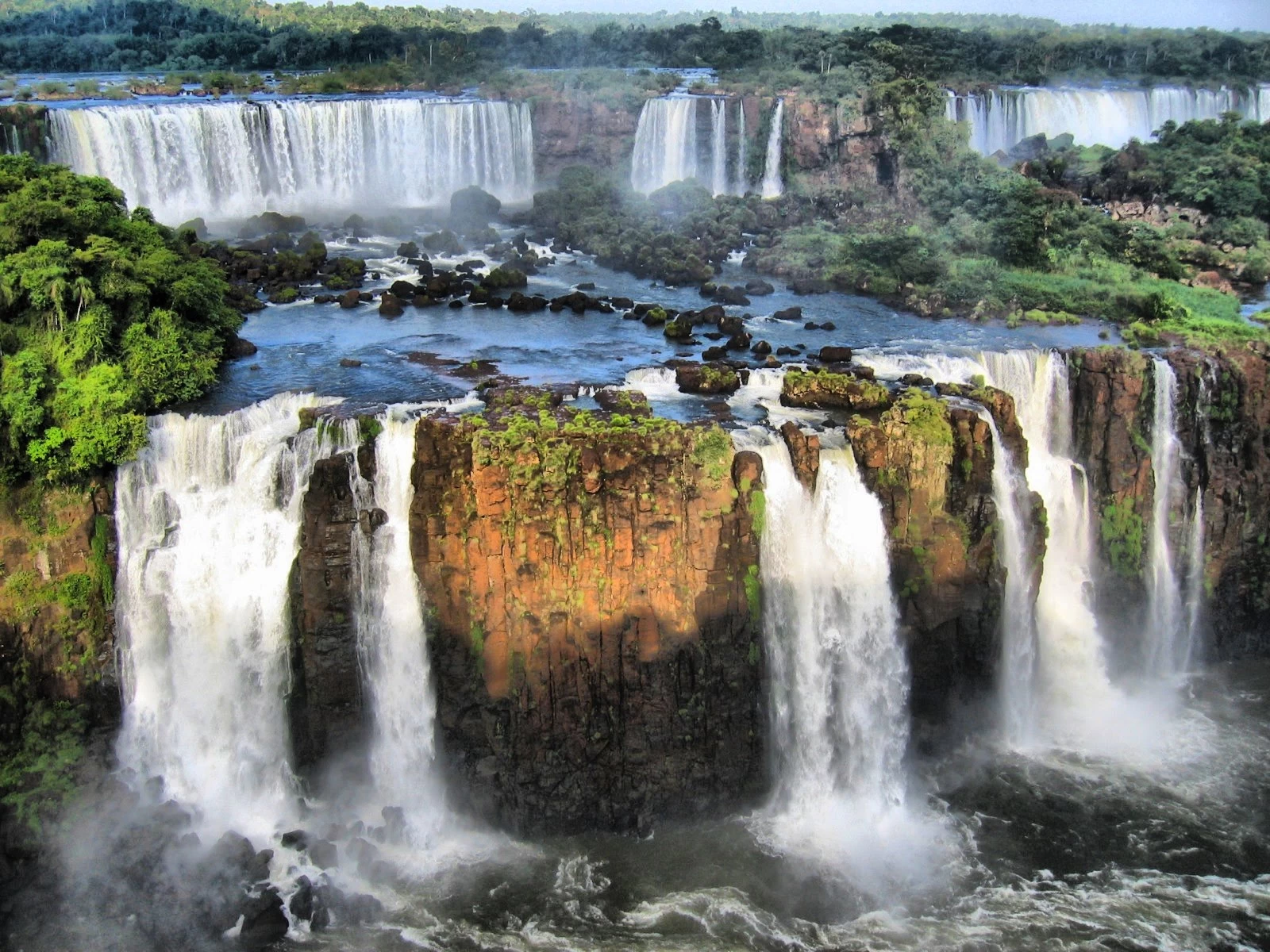 La belleza natural de las Cataratas del Iguazú