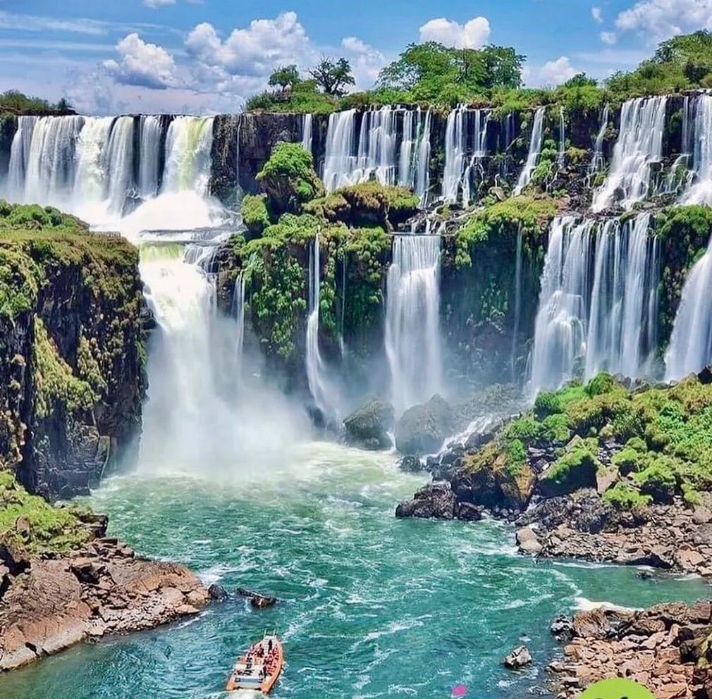 Descubre la exuberante belleza de las Cataratas del Iguazú