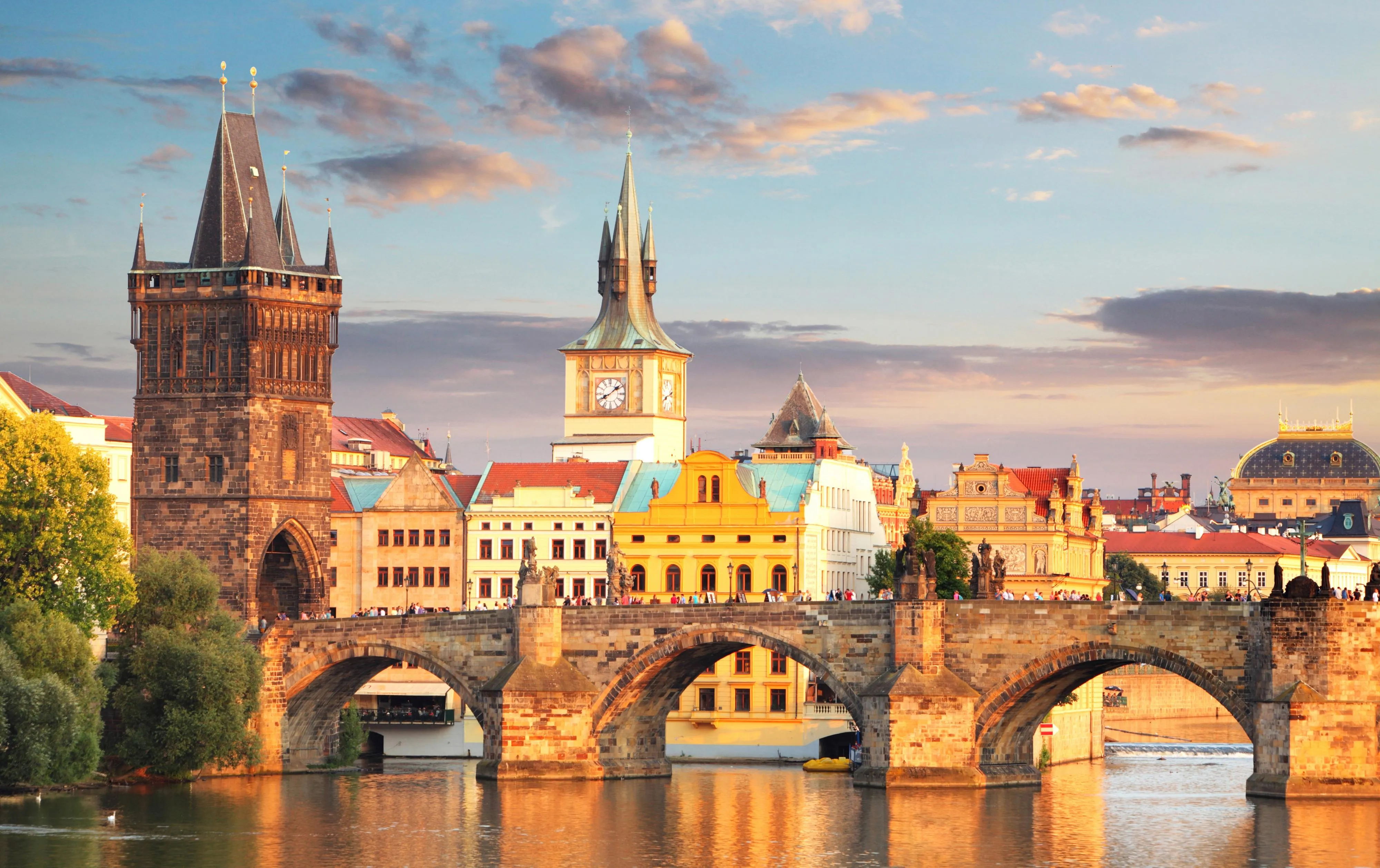 Descubre el encanto de Praga: la ciudad de las mil torres