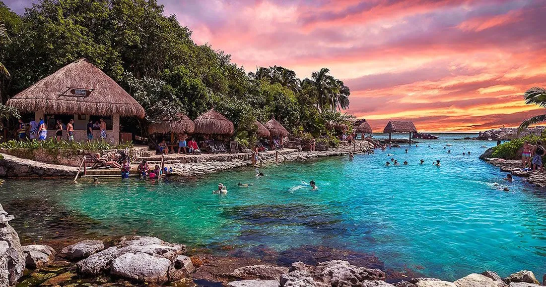 Descubre la belleza natural de la Riviera Maya