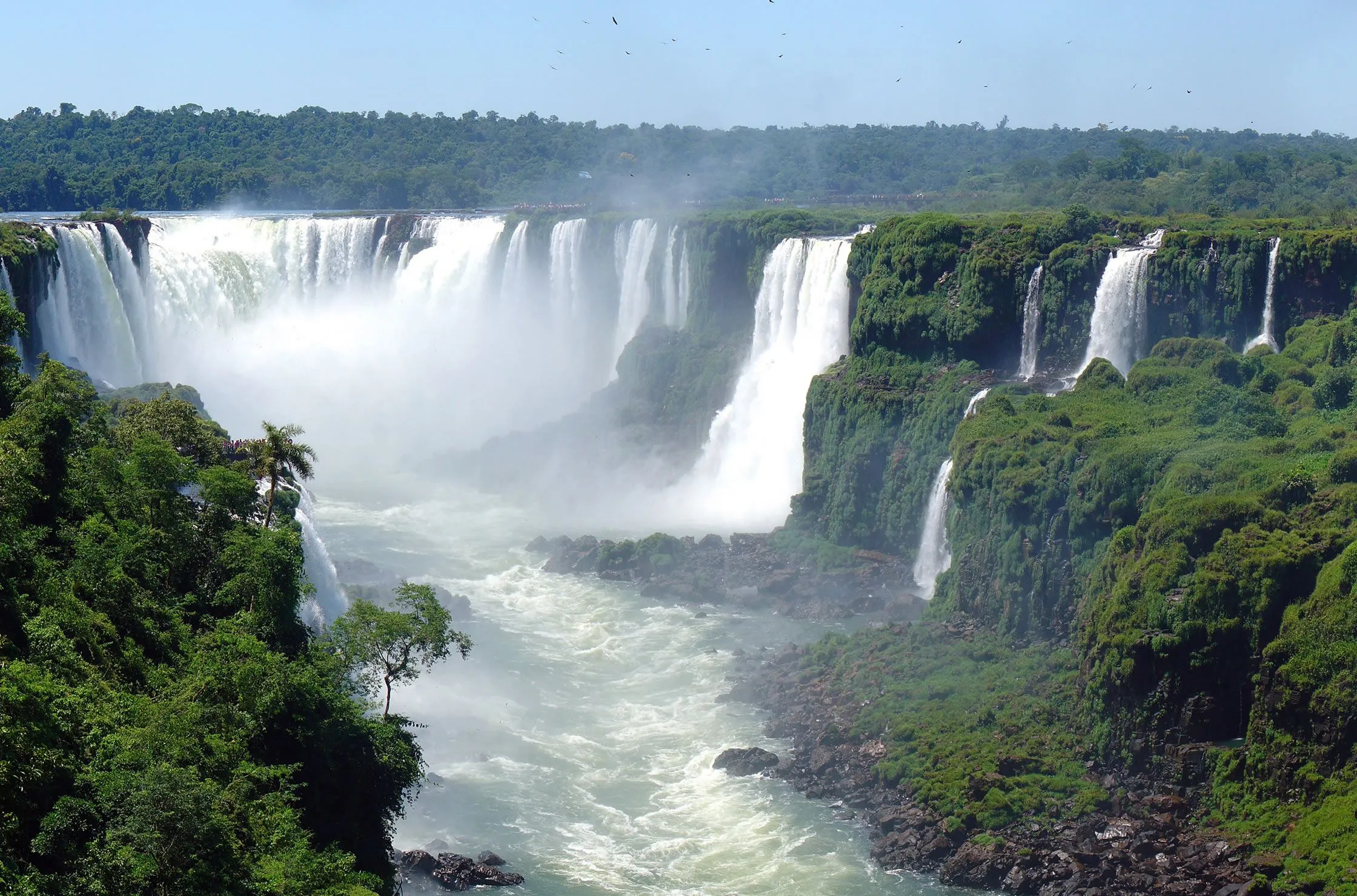 La belleza natural de Cataratas del Iguazú: una experiencia única en Sudamérica