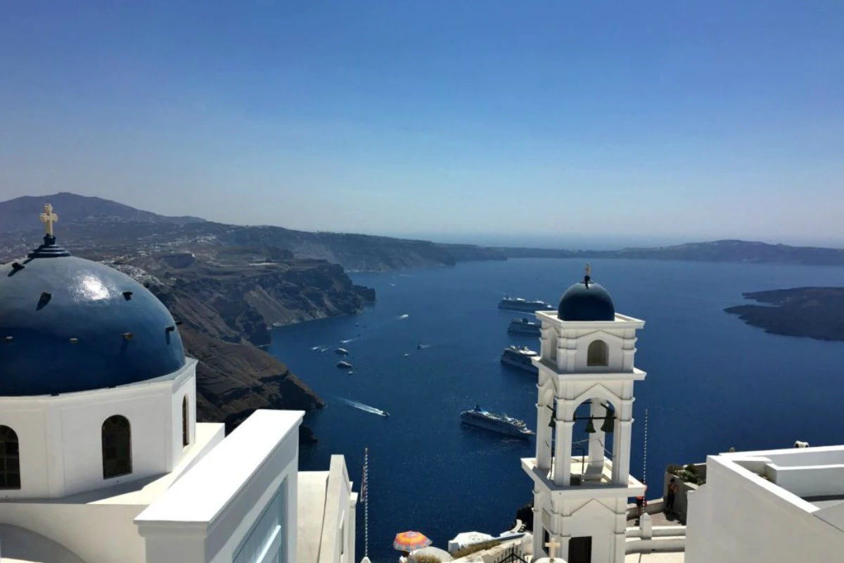 Disfruta de la magia de Santorini: el paraíso en el mar Egeo