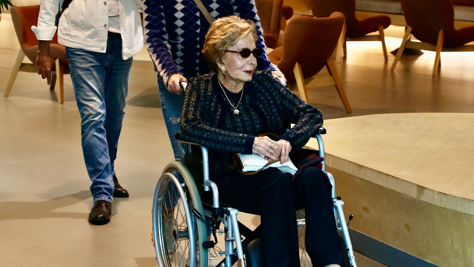 Glória Menezes: A Vida e a Carreira da Única Atriz que Definiu a História da Globo